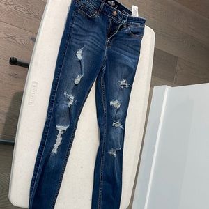 Mid-rise Super skinny jeans from Hollister.        W 24 L 28